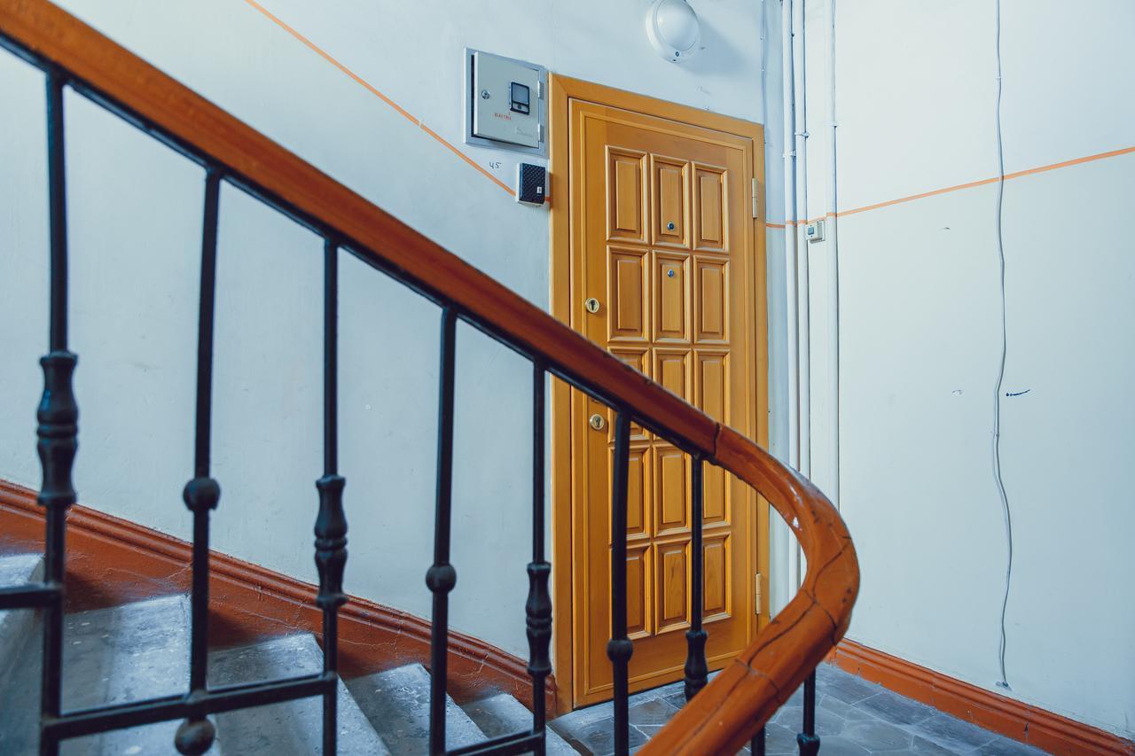 Clock Tower Apartment In Baku Exterior photo