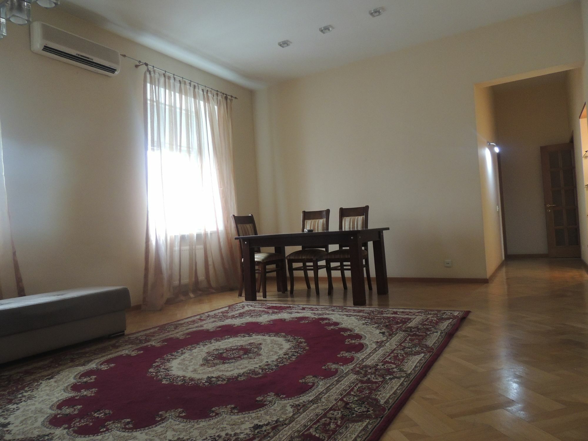 Clock Tower Apartment In Baku Exterior photo